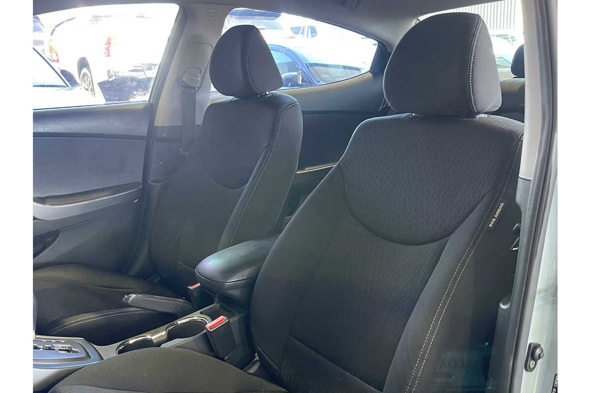 2013 Hyundai Elantra Active MD2