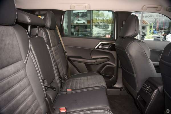 2023 Mitsubishi Outlander Aspire ZM