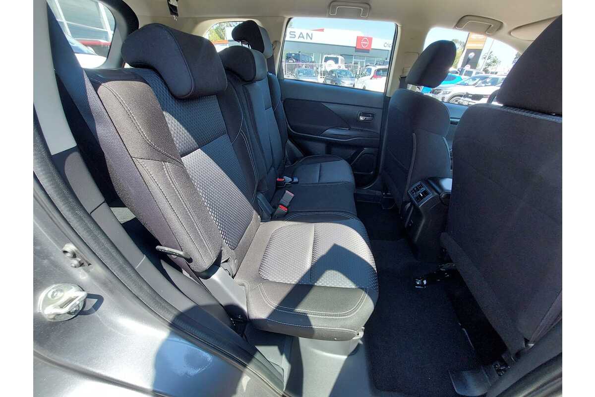 2020 Mitsubishi Outlander ES ZL