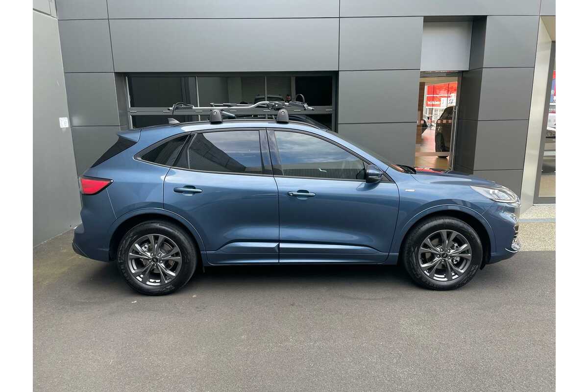 2022 Ford Escape ST-Line ZH