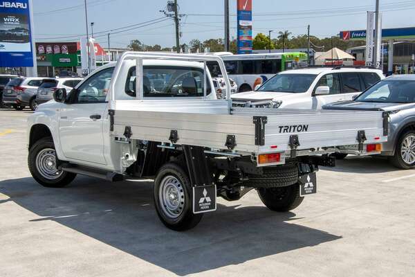 2023 Mitsubishi Triton GLX MR