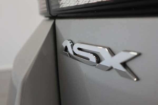 2023 Mitsubishi ASX XDLS 2.0L 2WD XD2L45