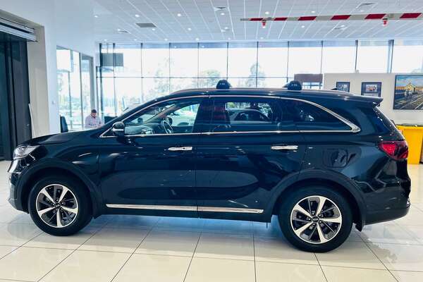 2019 Kia Sorento SLi UM