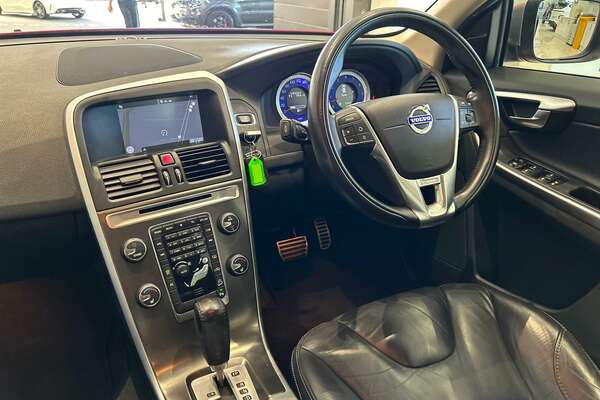 2011 Volvo XC60 T6 R-Design