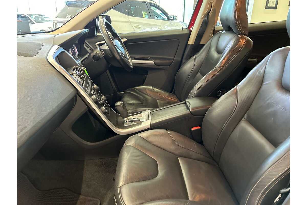 2011 Volvo XC60 T6 R-Design