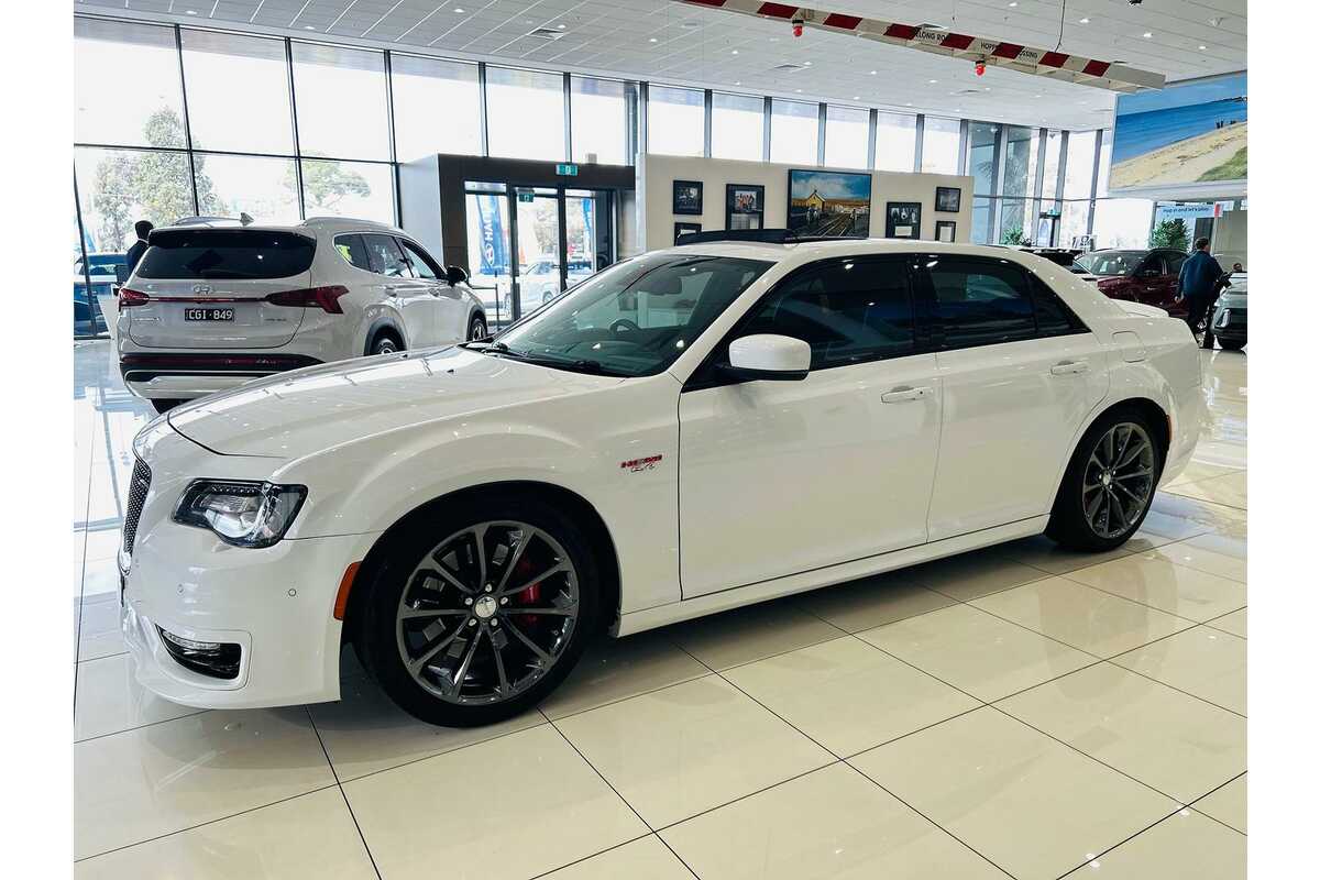 2017 Chrysler 300 SRT Hyperblack LX
