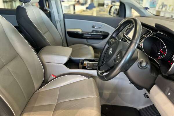 2015 Kia Carnival SLi YP