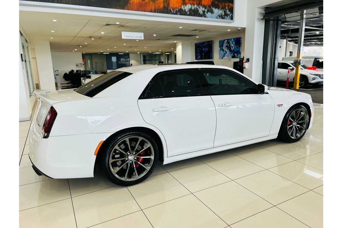 2017 Chrysler 300 SRT Hyperblack LX