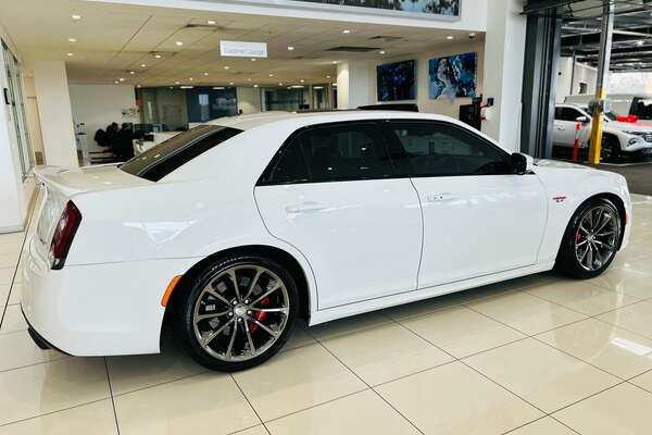 2017 Chrysler 300 SRT Hyperblack LX