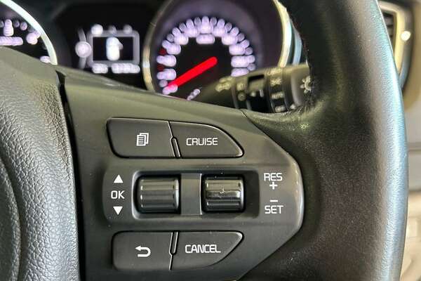 2015 Kia Carnival SLi YP