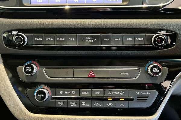 2015 Kia Carnival SLi YP