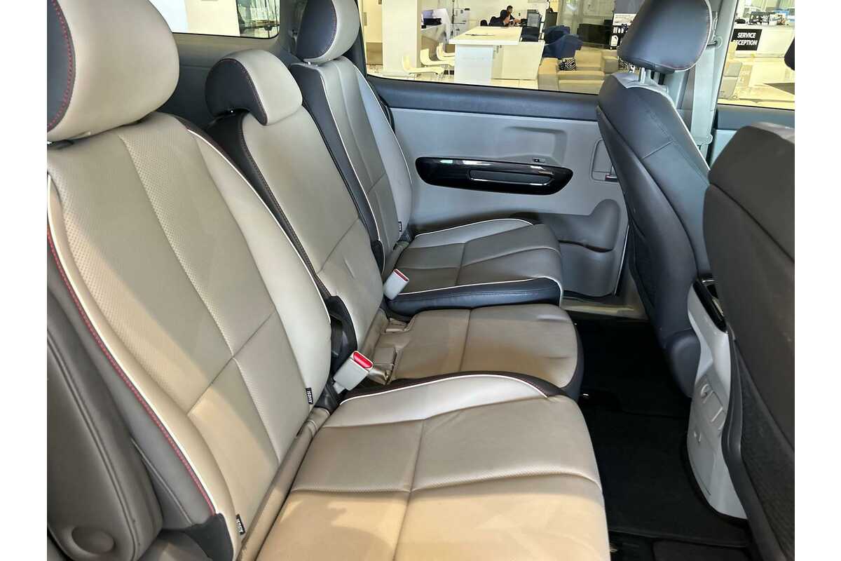 2015 Kia Carnival SLi YP