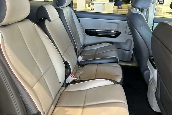 2015 Kia Carnival SLi YP