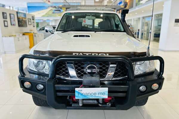 2015 Nissan Patrol ST N-TREK Y61