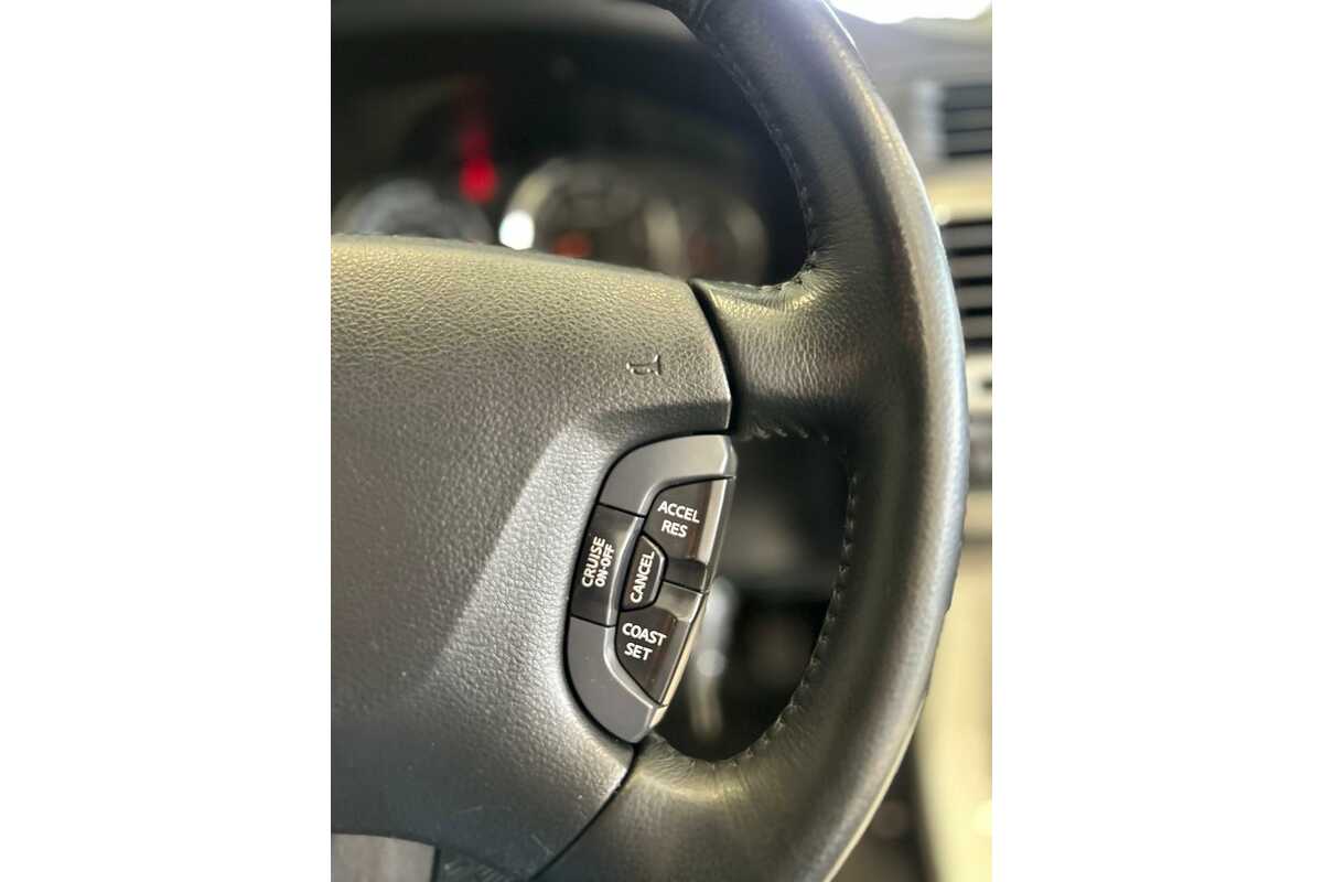 2015 Nissan Patrol ST N-TREK Y61