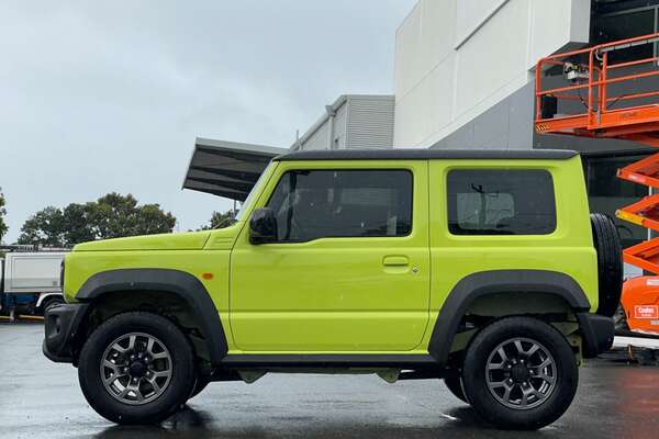 2022 Suzuki Jimny GLX GJ