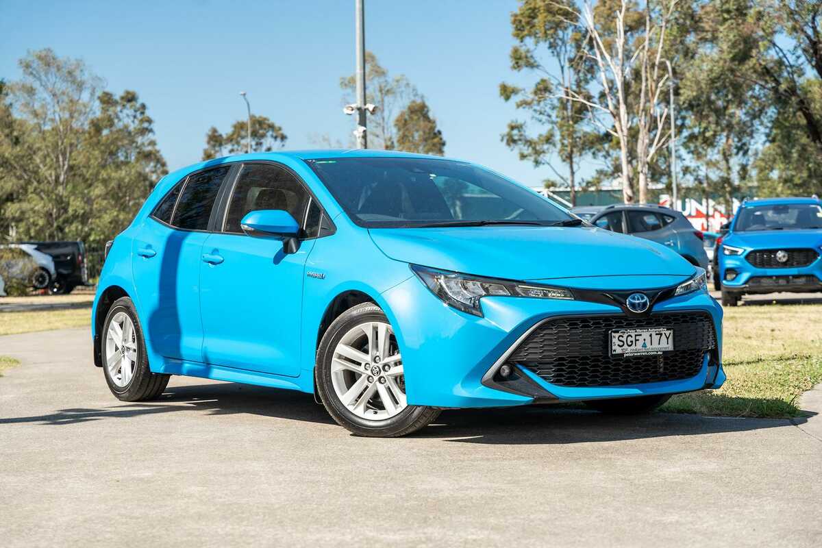 2018 Toyota Corolla SX Hybrid ZWE211R