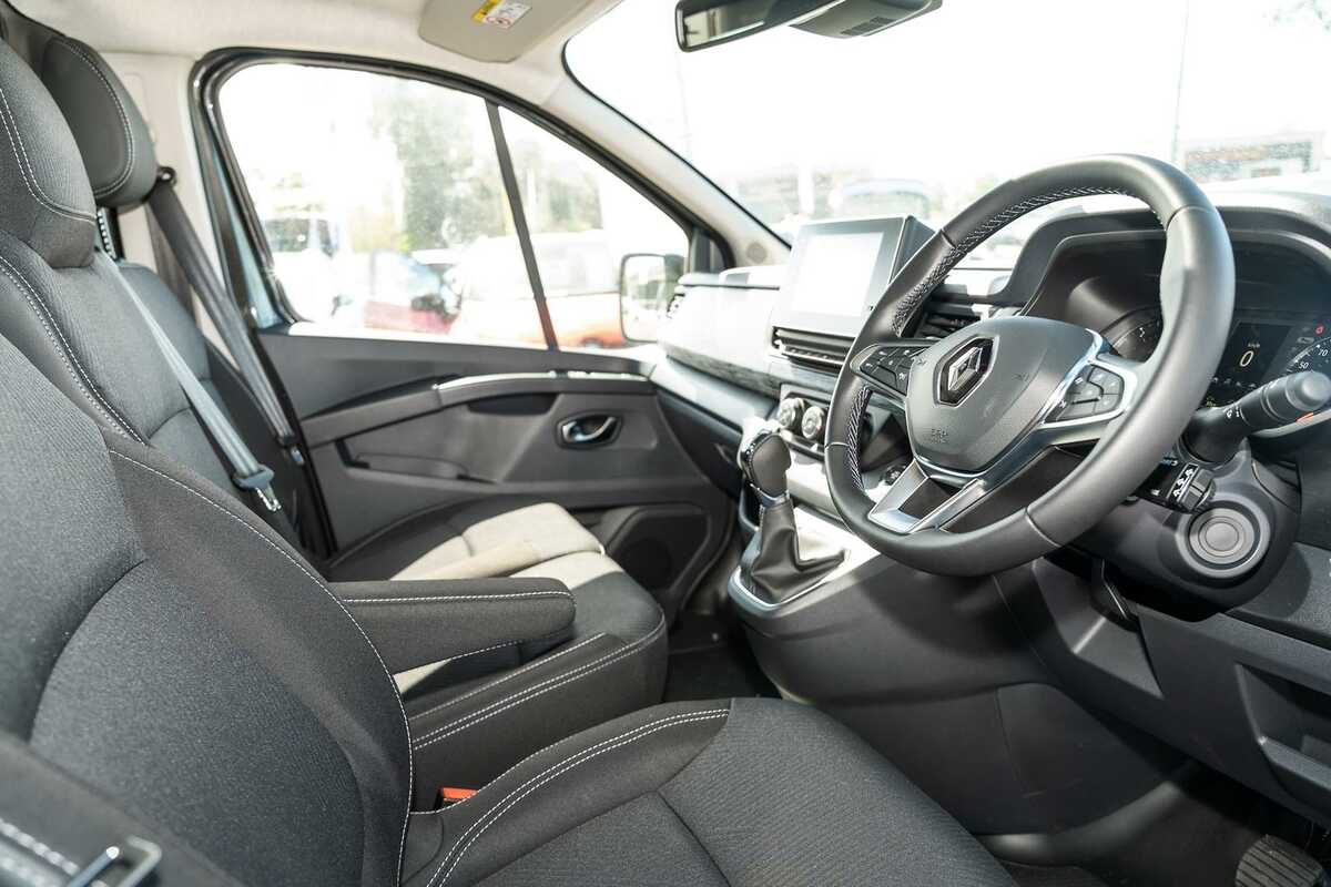 2023 Renault Trafic Premium X82