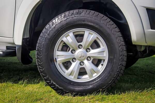 2014 Mitsubishi Triton GLX MN