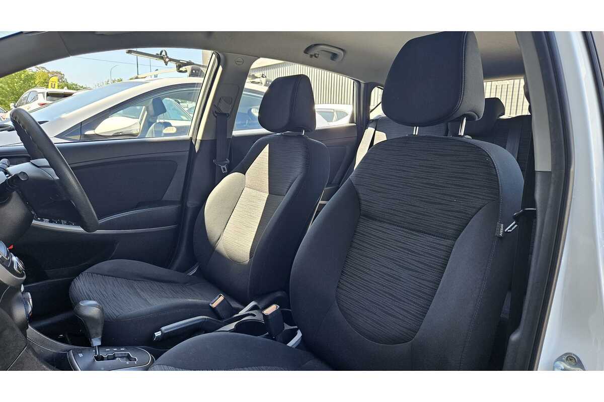 2016 Hyundai Accent Active RB3