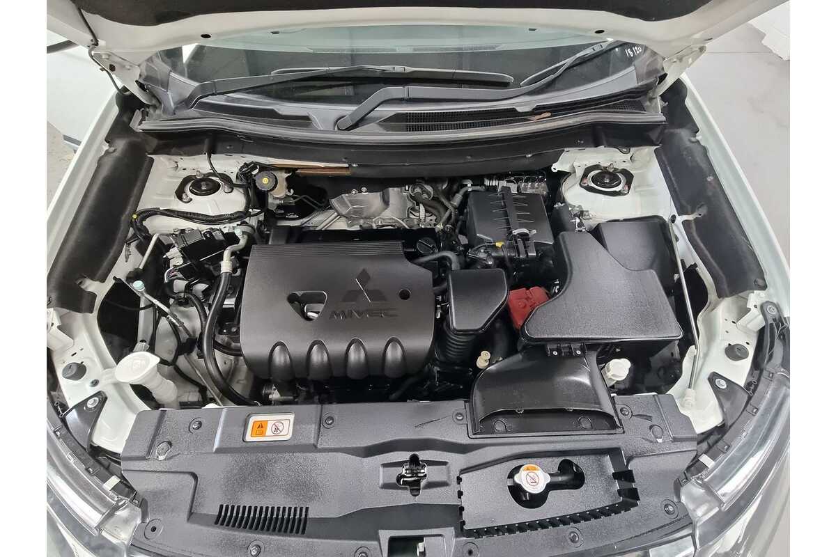 2018 Mitsubishi Outlander ES ADAS ZL
