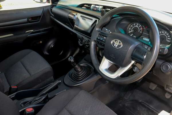 2017 Toyota Hilux Workmate TGN121R