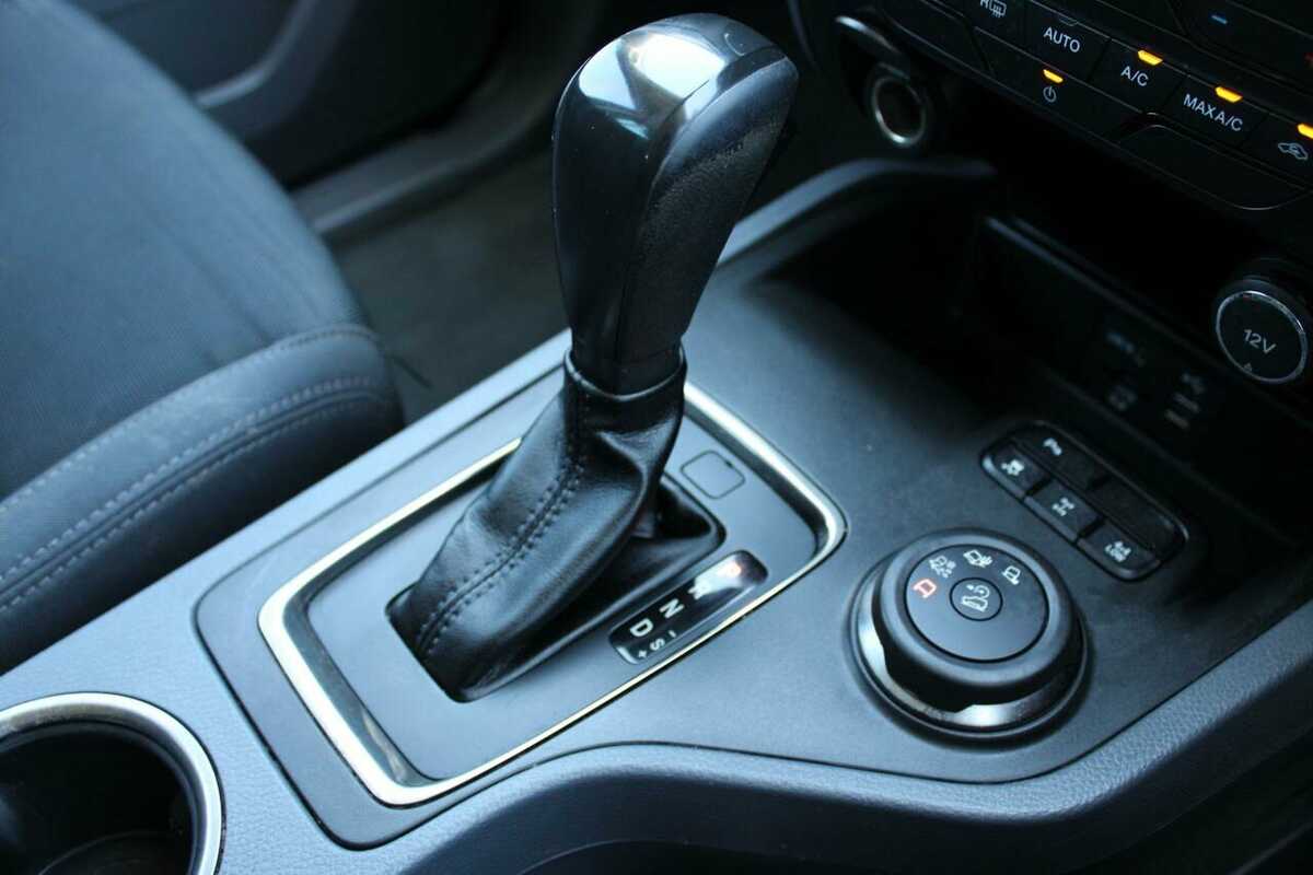 2015 Ford Everest Trend UA