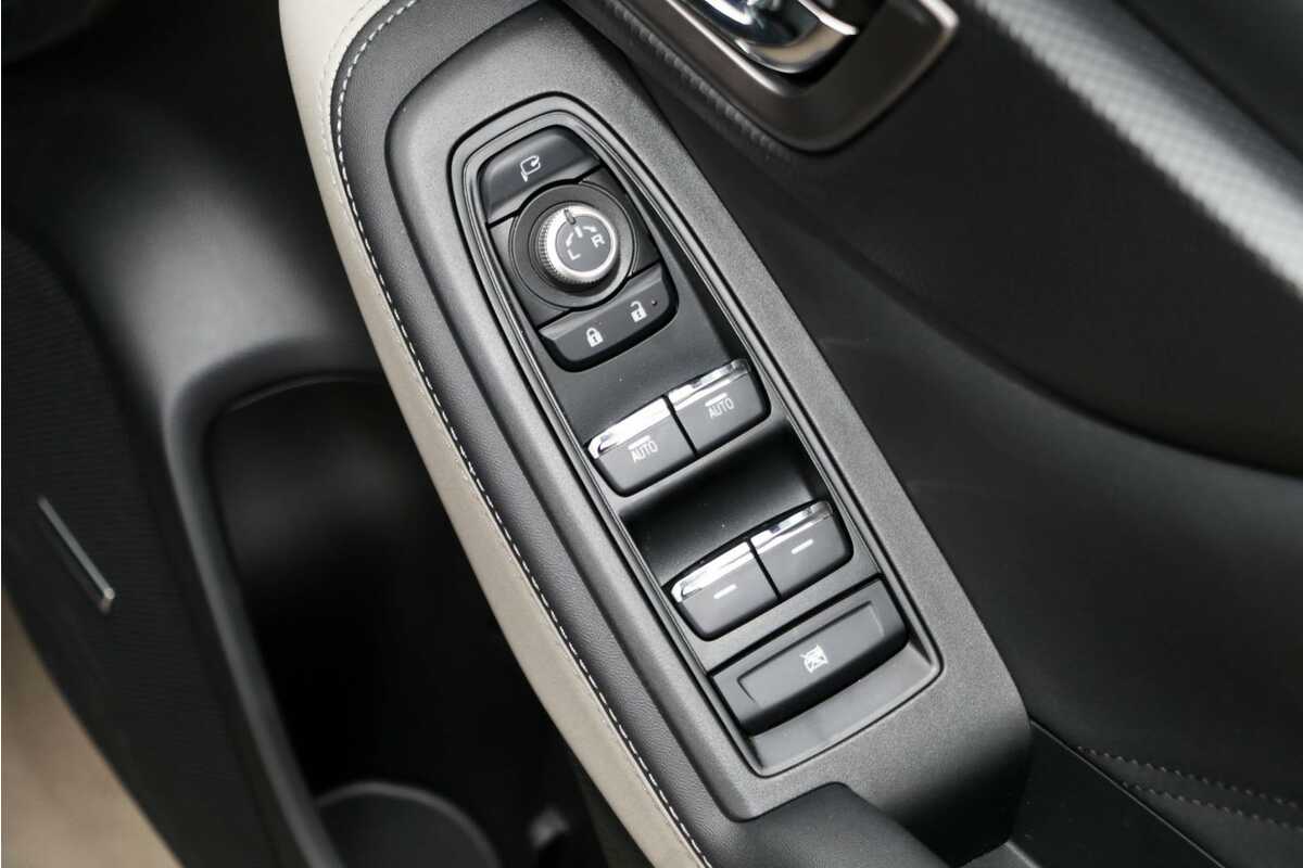 2023 Subaru Forester 2.5i-S 50 Years Edition S5