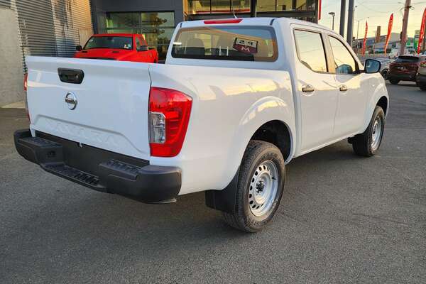 2023 Nissan Navara SL D23