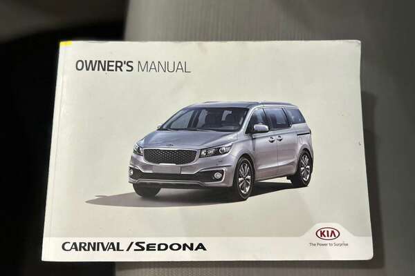 2015 Kia Carnival Si YP