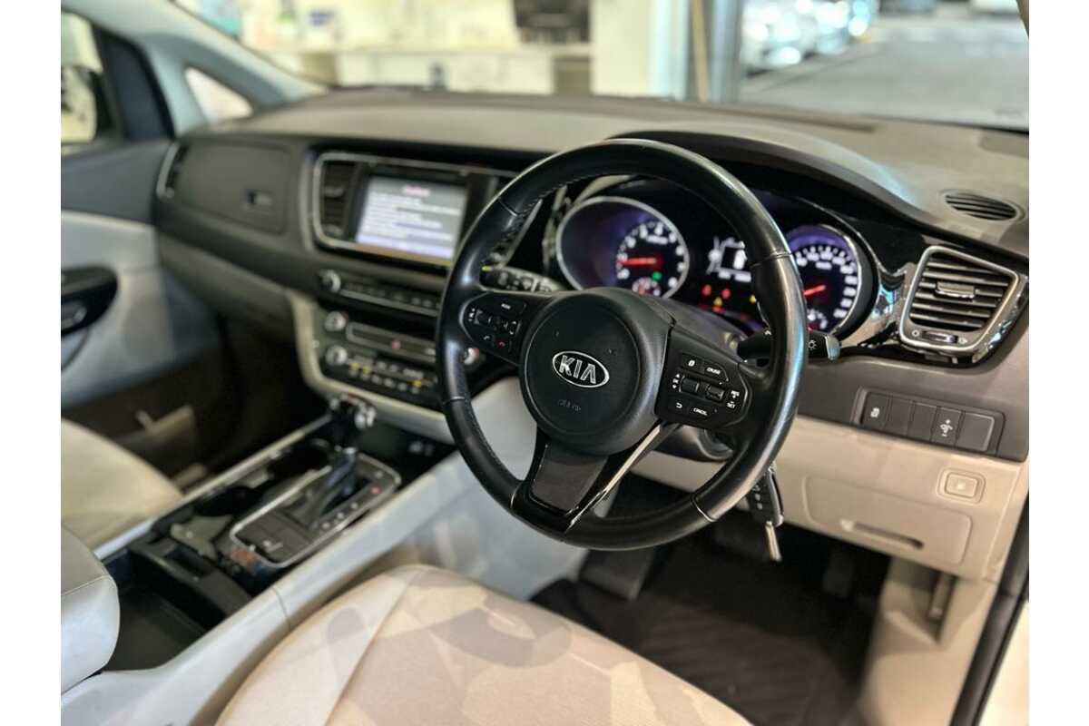 2015 Kia Carnival Si YP
