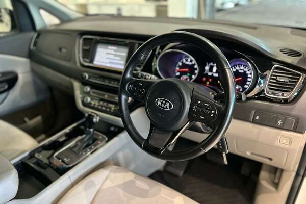 2015 Kia Carnival Si YP