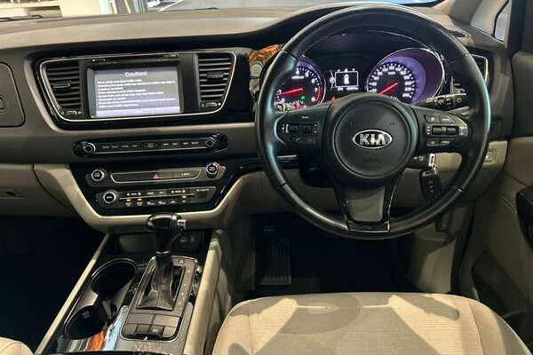 2015 Kia Carnival Si YP