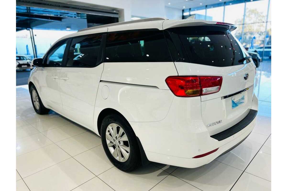 2015 Kia Carnival Si YP