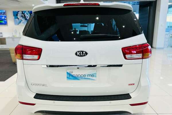 2015 Kia Carnival Si YP