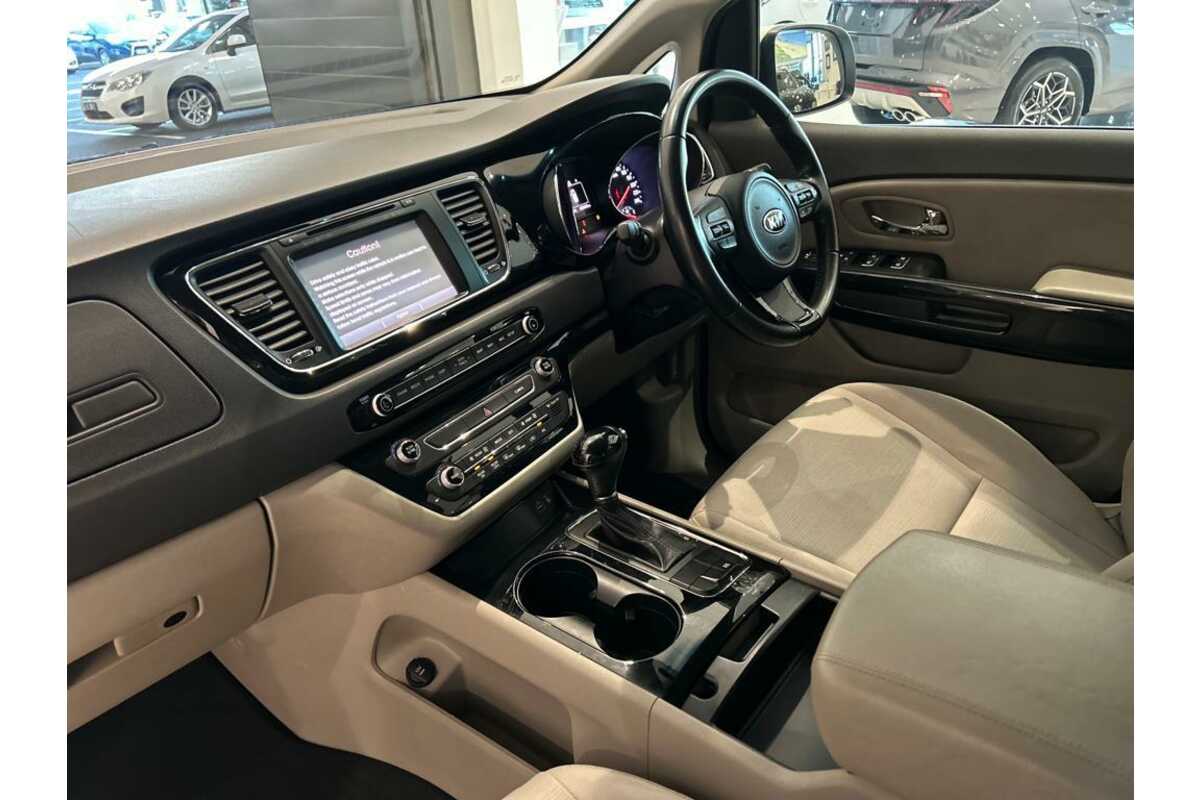 2015 Kia Carnival Si YP