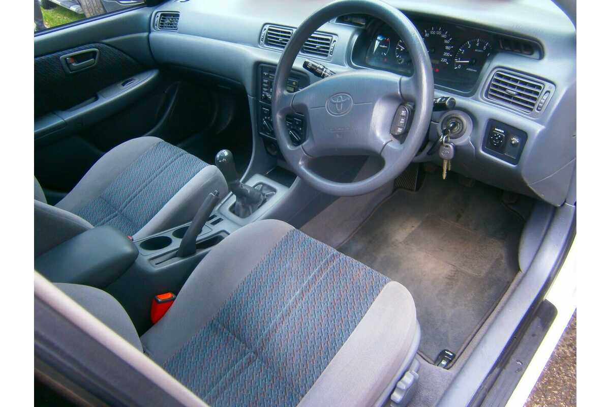 2002 Toyota Camry CSi SXV20R (ii)