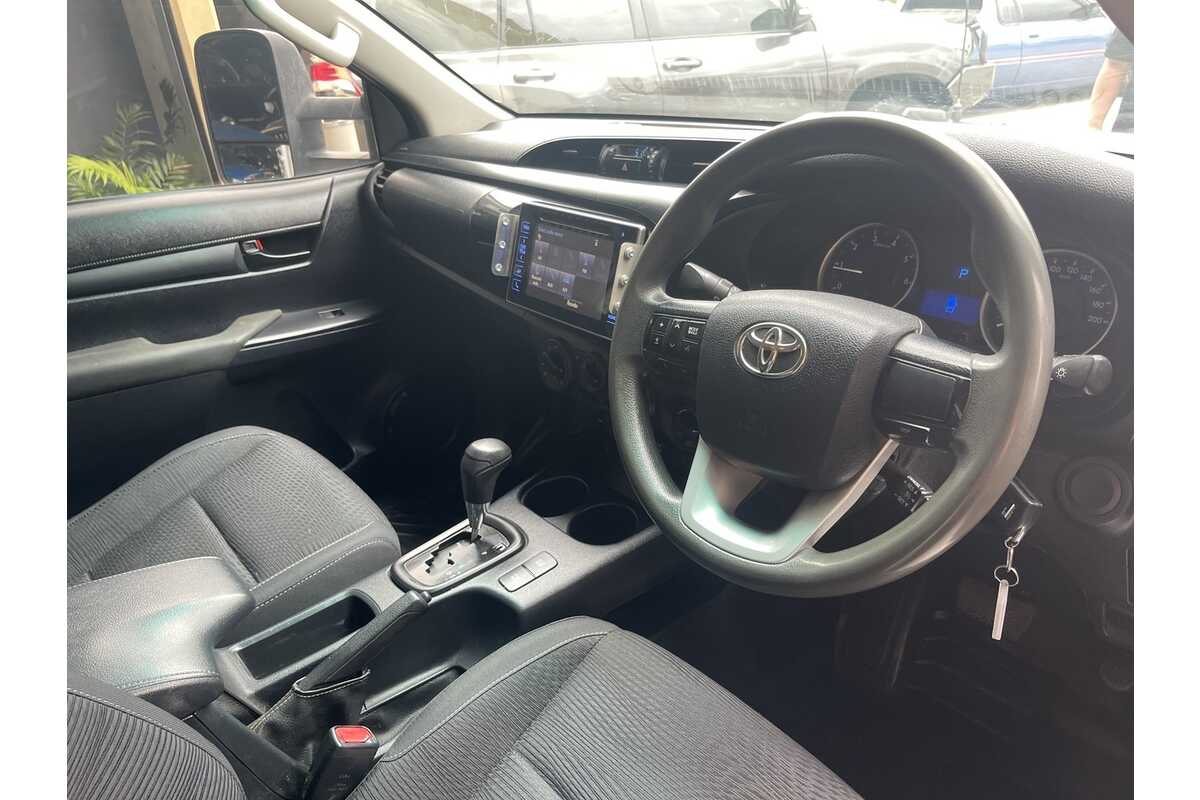 2017 Toyota Hilux SR (4x4) GUN126R MY17