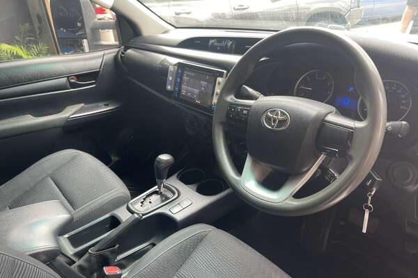 2017 Toyota Hilux SR (4x4) GUN126R MY17