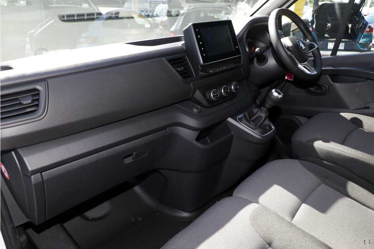 2023 Renault Trafic Pro X82