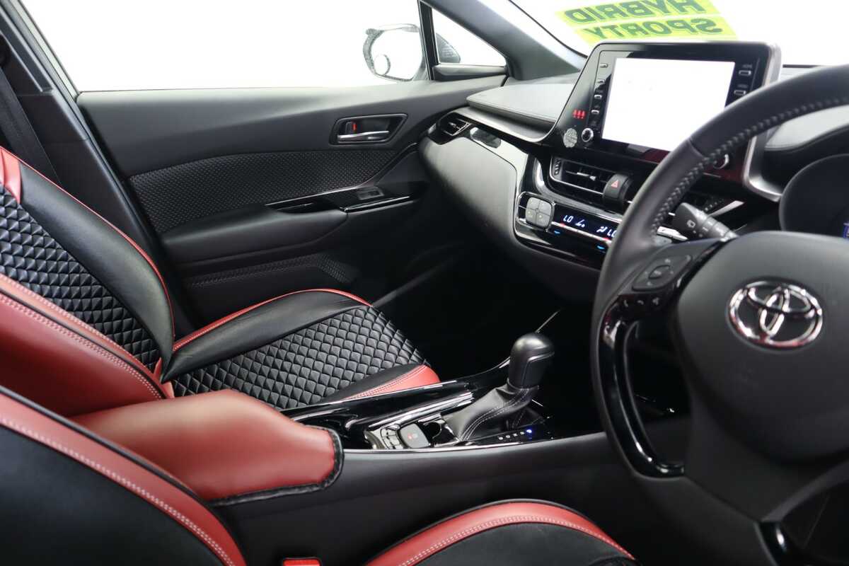 2022 Toyota C-hr Hybrid GR-S 1.8L Wagon 2X 001 2X088402C