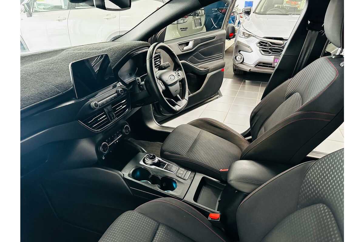 2018 Ford Focus ST-Line SA