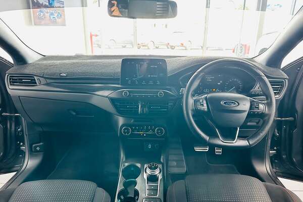2018 Ford Focus ST-Line SA