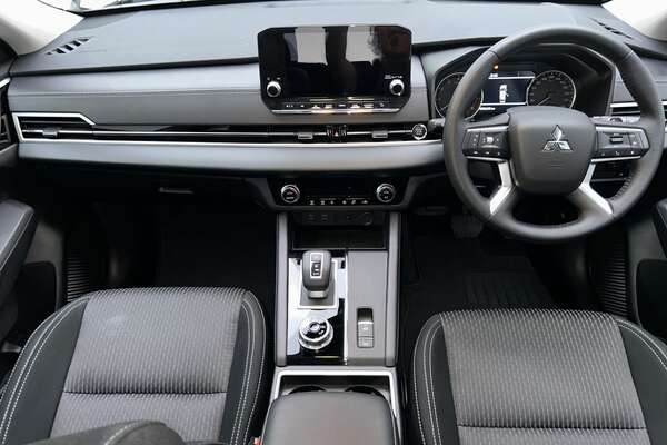 2022 Mitsubishi Outlander LS ZM