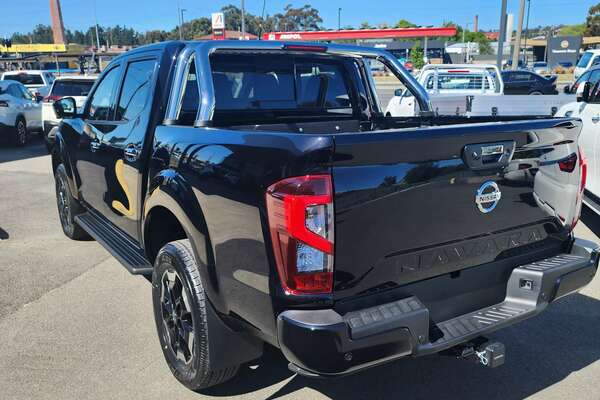 2023 Nissan Navara ST-X D23