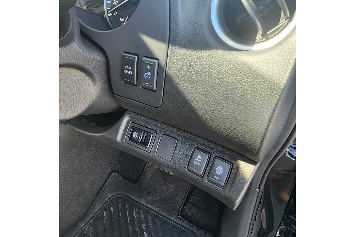 2023 Nissan Navara ST-X D23