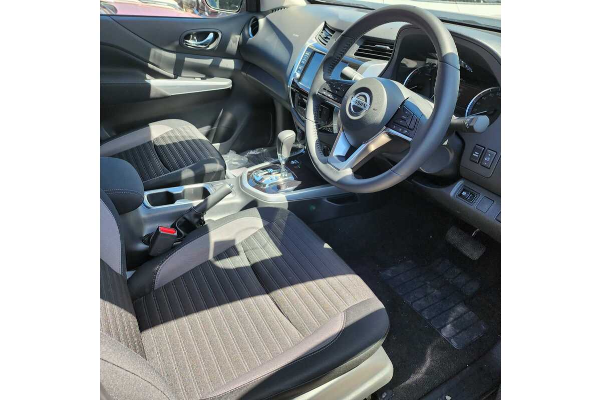 2023 Nissan Navara ST-X D23