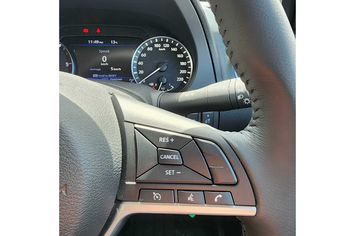 2023 Nissan Navara ST D23