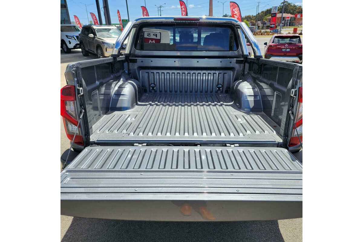 2023 Nissan Navara ST D23
