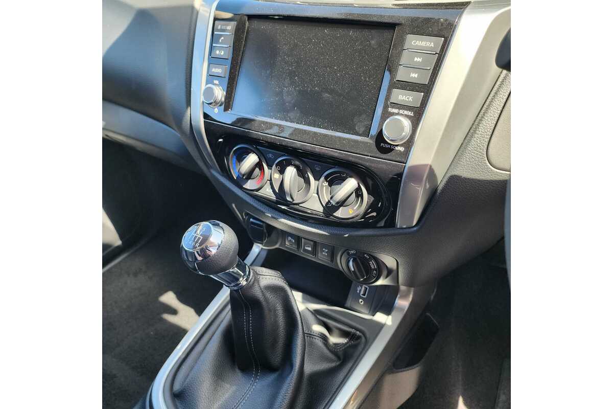 2023 Nissan Navara ST D23